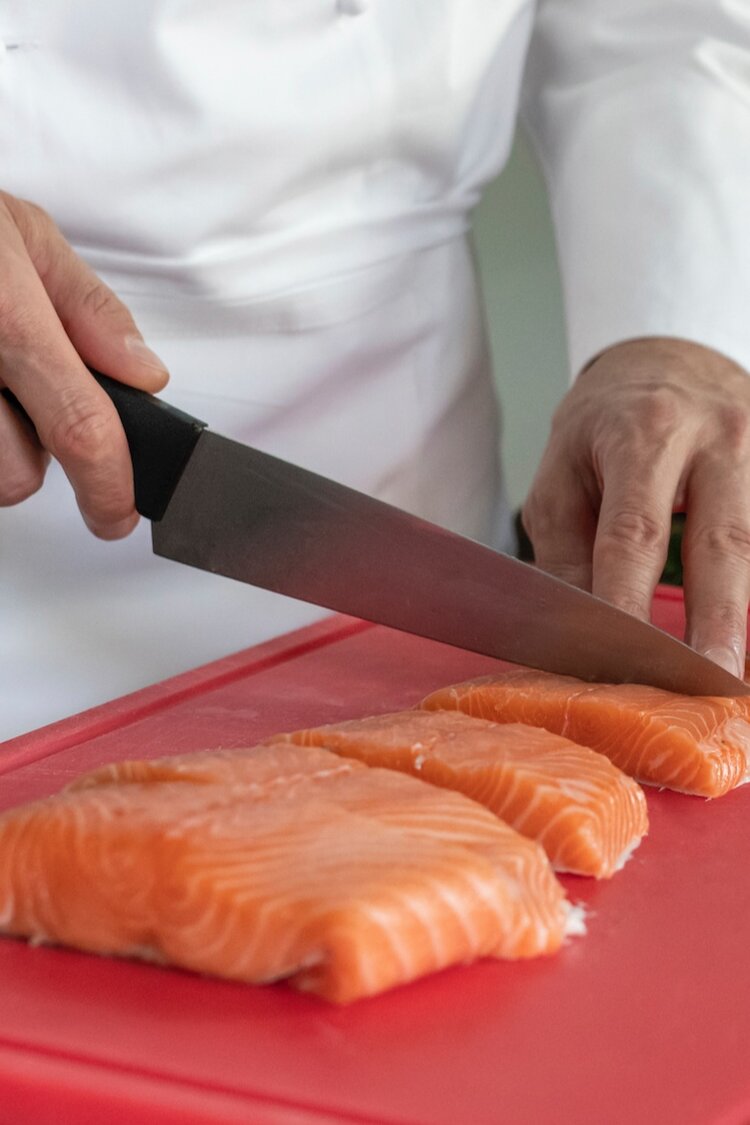 cutting salmon